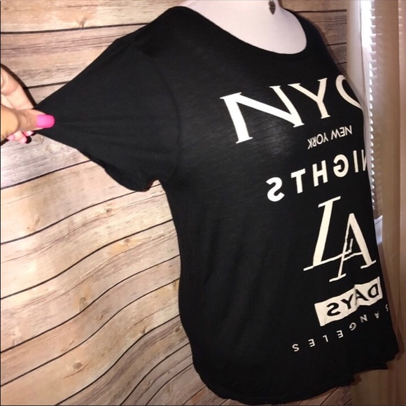 Forever 21 t-shirt - Picture 2 of 5